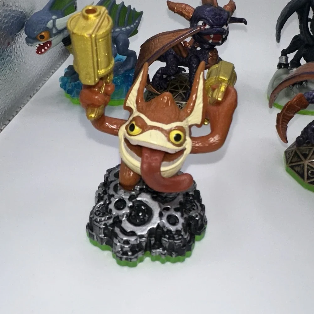 Golden Queen Spyro Activision Skylanders Figures Lot 8 Mixed Colors Good